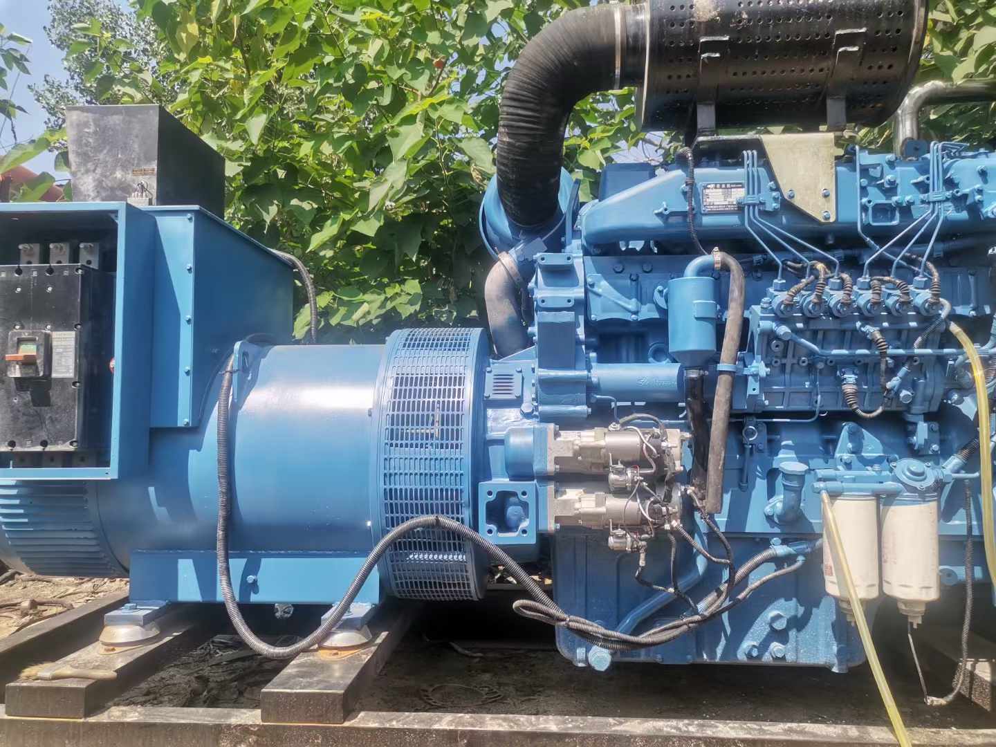 齐干却勒街道详细说明降低 800kW 柴油发电机输出电流波动的方法